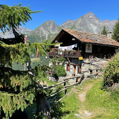 Hotel Rifugio Guide Frachey Saint Jacques Esterno foto