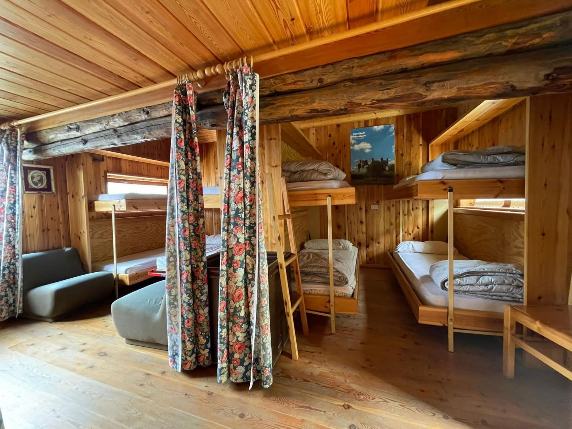 Hotel Rifugio Guide Frachey Saint Jacques Esterno foto
