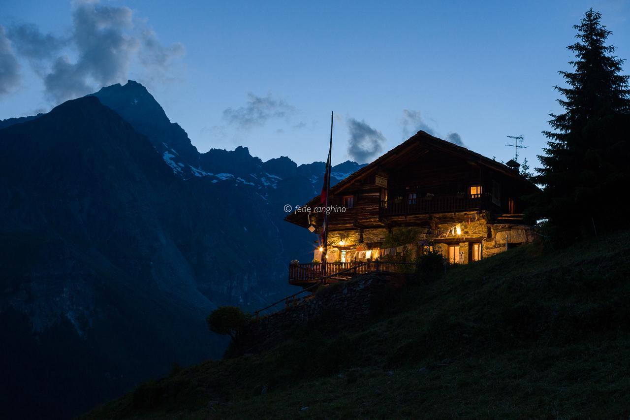 Hotel Rifugio Guide Frachey Saint Jacques Esterno foto