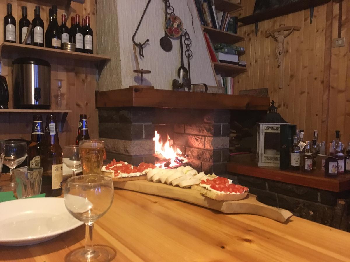 Hotel Rifugio Guide Frachey Saint Jacques Esterno foto